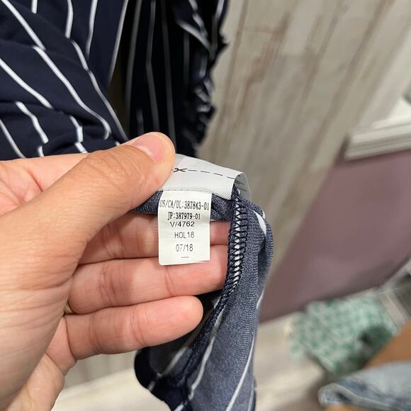 Banana Republic Navy White Stripe Ruffle Sleeve Peekaboo Blouse Womens Small - Picture 5 of 7